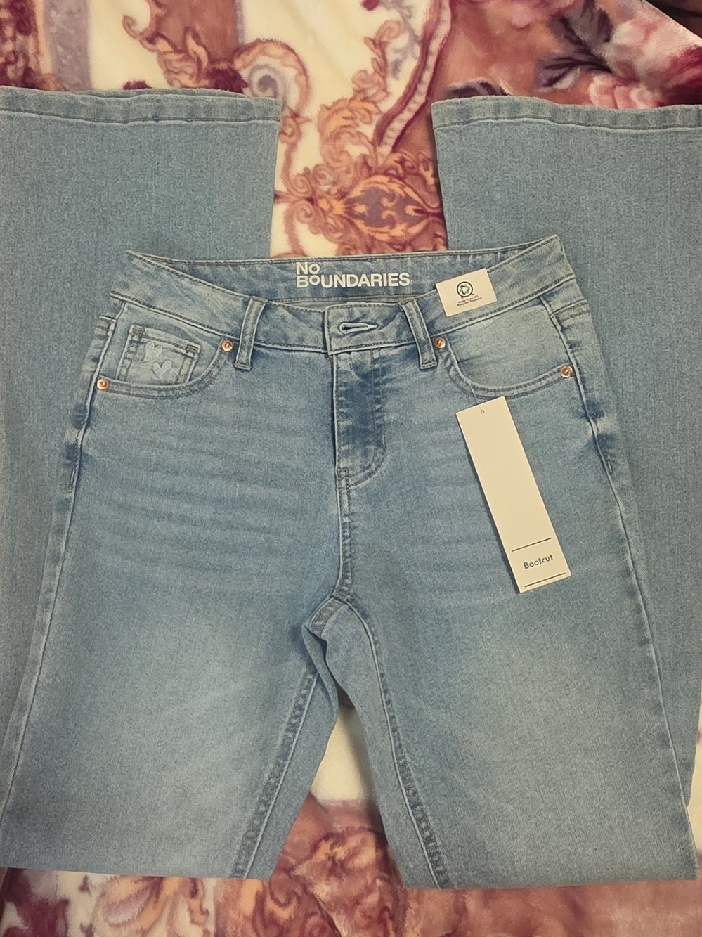 No Boundaries Women's Light Wash Bootcut Jeans
